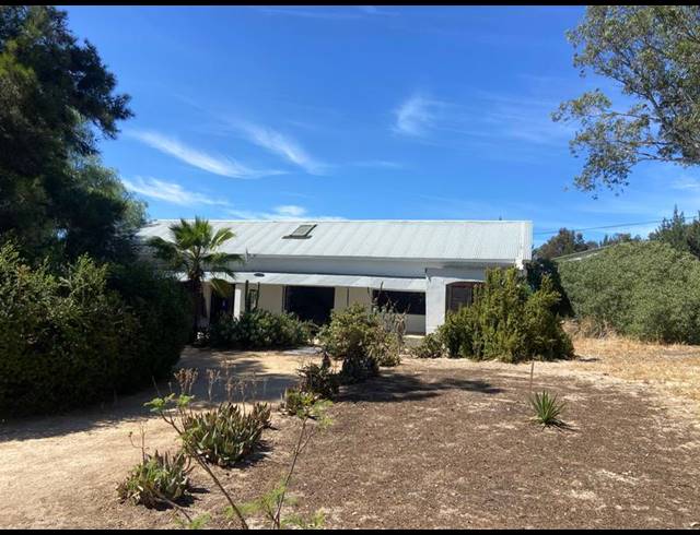 4 BEDROOM HOUSE FOR SALE IN HARTEBEESFONTEIN